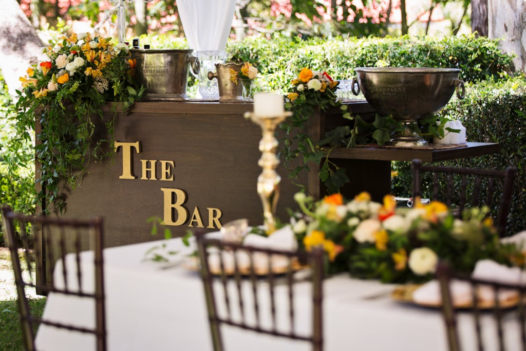 The Bar Lounge